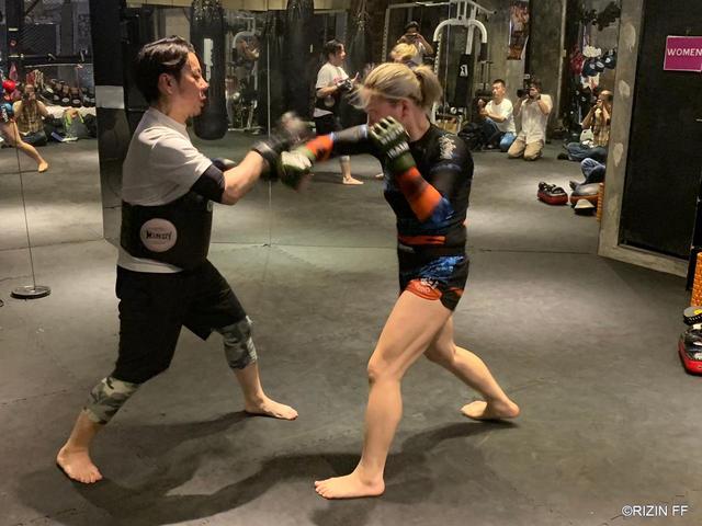 画像1: 「対戦相手に劣る所は無い、スカッとさせる試合をする」RIZIN.17に出場するKINGレイナが公開練習を実施!