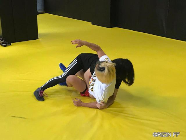 画像1: 「ベラトールに出てる選手との試合は、自分の強さを測れる」GOOD SPEED presents RIZIN.18 に出場するあいが練習を公開!