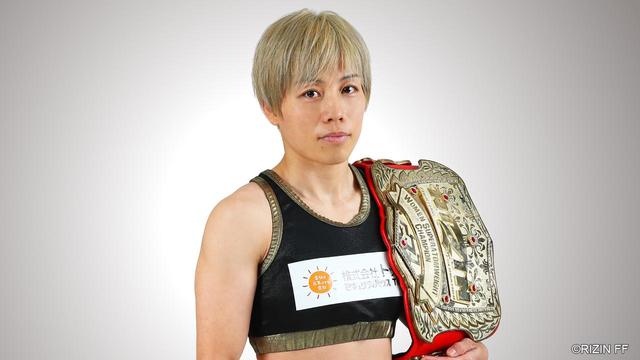 画像: ②浜崎朱加選手 握手会/物販会場