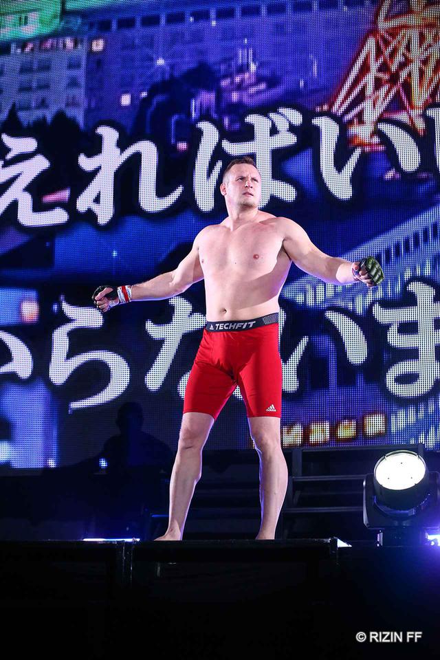画像2: 入場