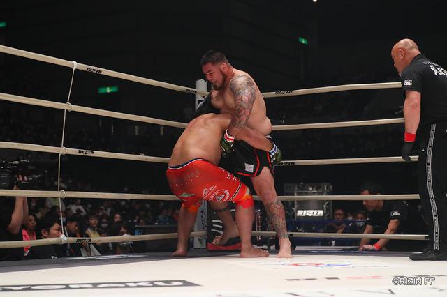 画像3: ROUND 1