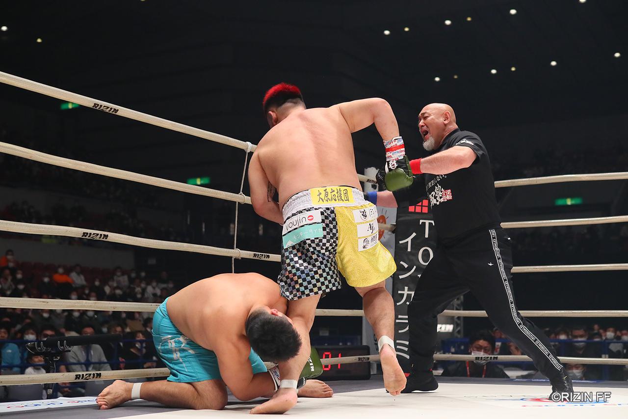 【試合結果】RIZIN.21 第2試合 実方宏介 vs. 酒井リョウ - RIZIN FIGHTING FEDERATION オフィシャルサイト