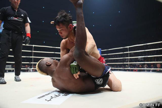 画像1: 「石渡が貫禄のKO勝ち! そして優勝宣言!!」
