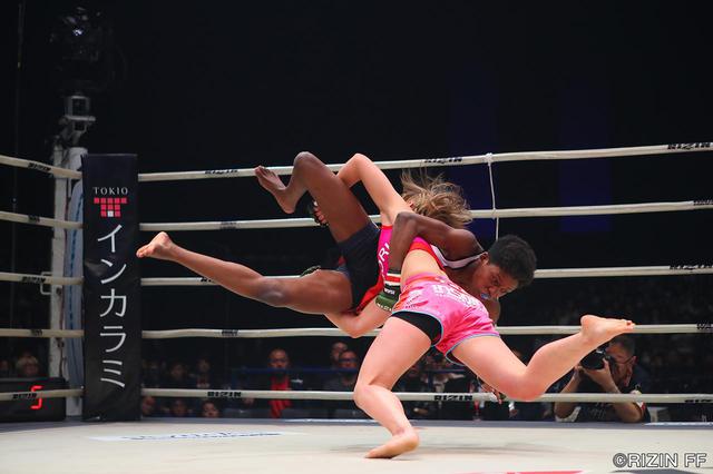 画像3: 「浅倉がオリベイラを完封一本勝ち!! 決勝は日本人対決に!!」