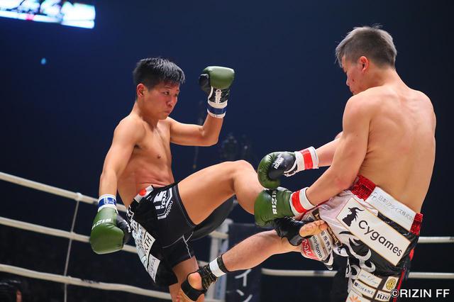 画像2: 「天心が飛びヒザ蹴りで浜本を粉砕!決勝へ!!」