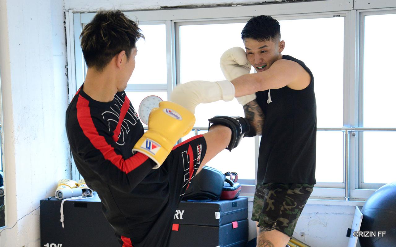 画像 : 2番目の画像 - 萩原京平・皇治 公開練習（マススパー） - RIZIN FIGHTING FEDERATION オフィシャルサイト