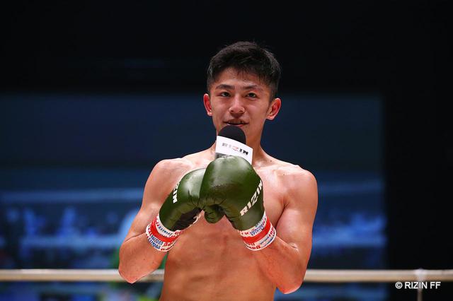 画像: 勝利者マイク