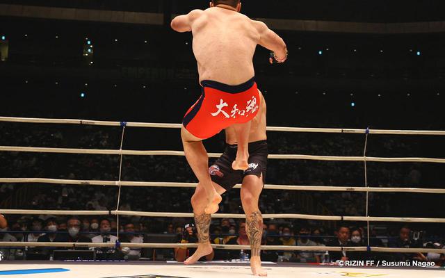 画像2: デビュー戦で飛び膝蹴り!!スダリオ剛のポテンシャルとは?