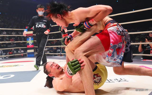画像4: 勝負を決めたのはラスト10秒!決め手は大原の踏ん張り