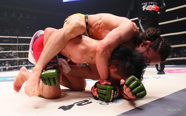 画像3: 勝負を決めたのはラスト10秒!決め手は大原の踏ん張り