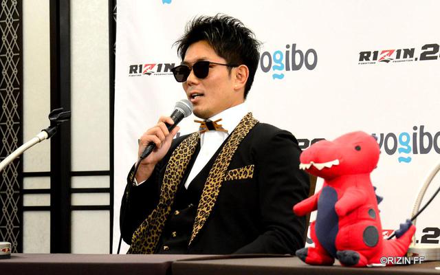 画像1: 皇治「格闘技の一時代を築いた五味ちゃんと決まって嬉しい」
