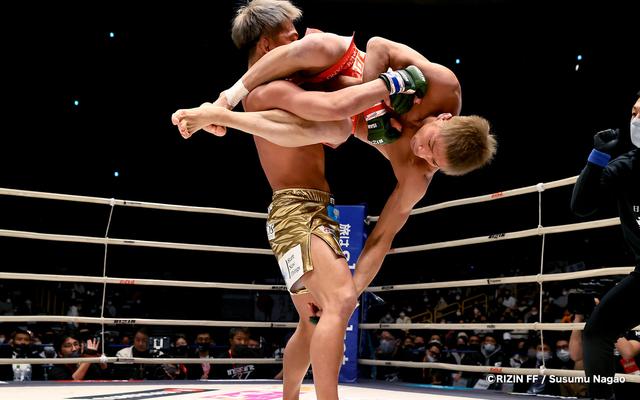 画像6: まさに異種格闘技戦?!寝技の所vs.レスリング太田の攻防