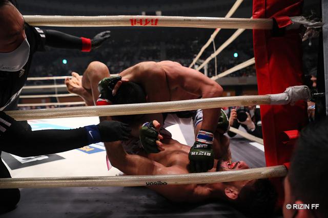 画像8: ROUND 2