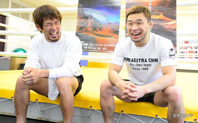 画像2: 公開練習でプロレス?発案者・岡田の意図とは