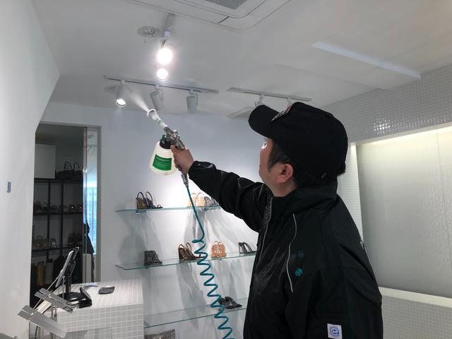画像1: ハイブリッド光触媒GLコート 施工風景写真