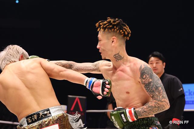 ※最終値下げ※数量限定RIZIN 篠塚辰樹　SKATE DECK スケートボード 限定】RIZIN 篠塚辰樹_SKATE DECK