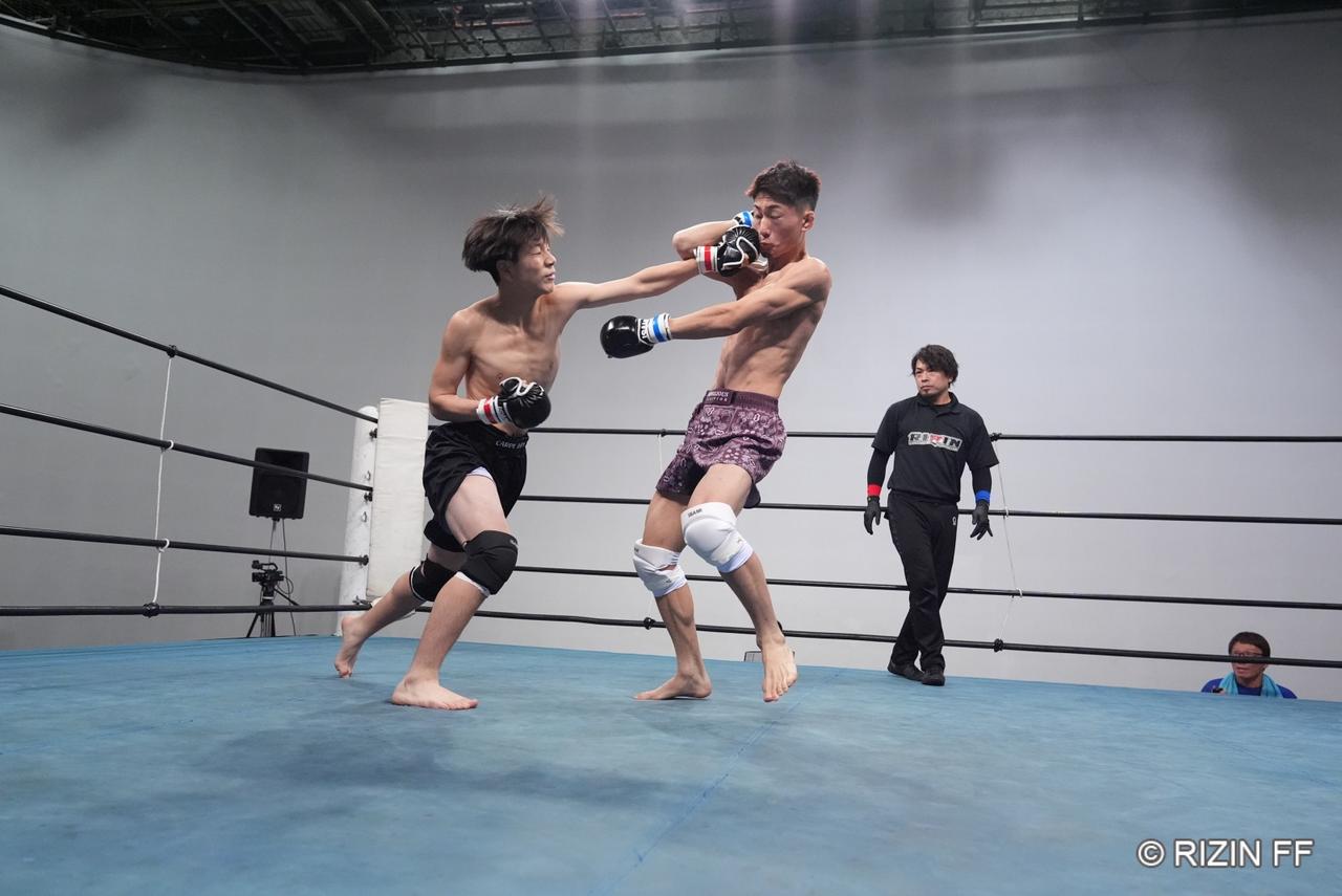 画像 : 2番目の画像 - 第4試合／⻫藤健心 vs. 杉野亜漣 - RIZIN FIGHTING FEDERATION オフィシャルサイト