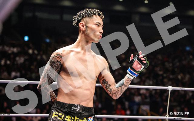 1/10(金)更新】RIZIN DECADEの臨場感あふれる試合写真、大会ポスターが