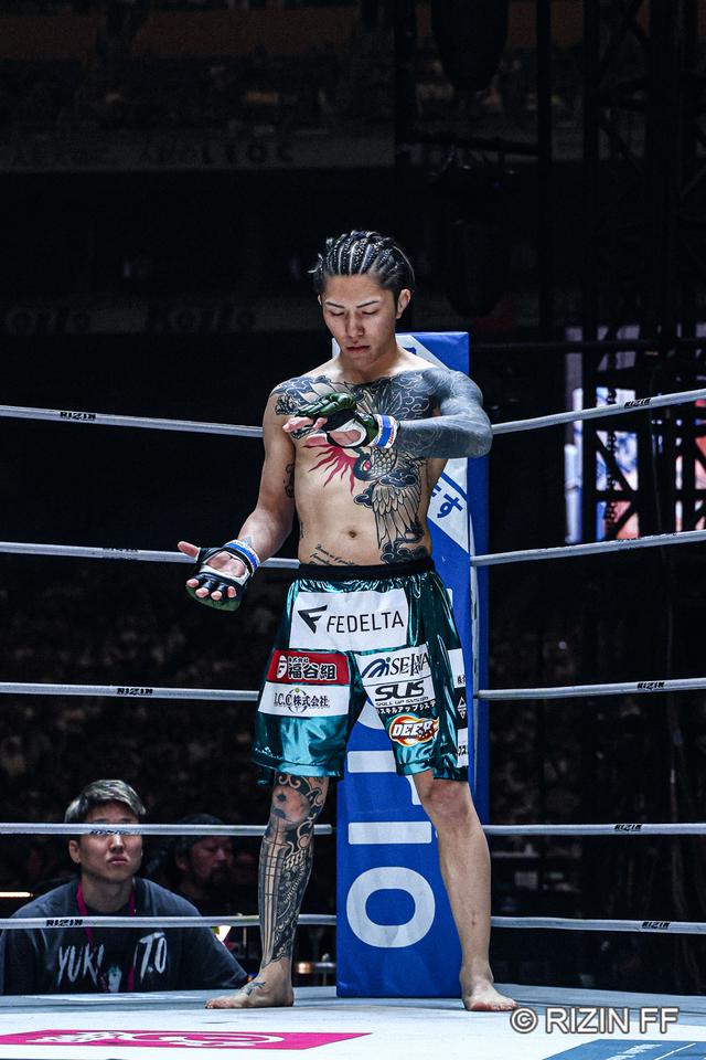 RIZIN 伊藤裕樹選手 セットアップ 緑 L RIZIN 伊藤裕樹選手 セットアップ 緑 L - メルカリ