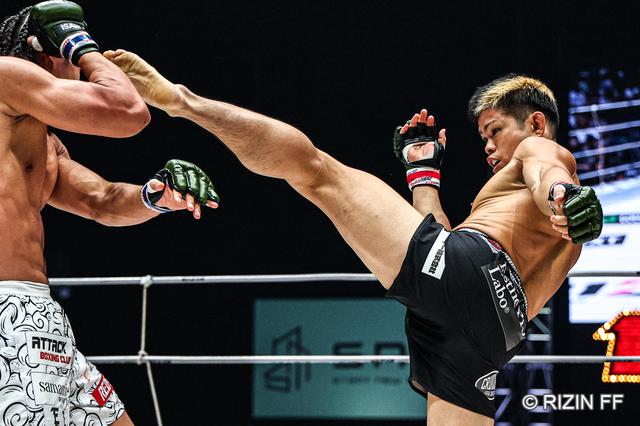 試合結果】RIZIN.51 第4試合／鈴木博昭 vs. ファン・イェーロウ