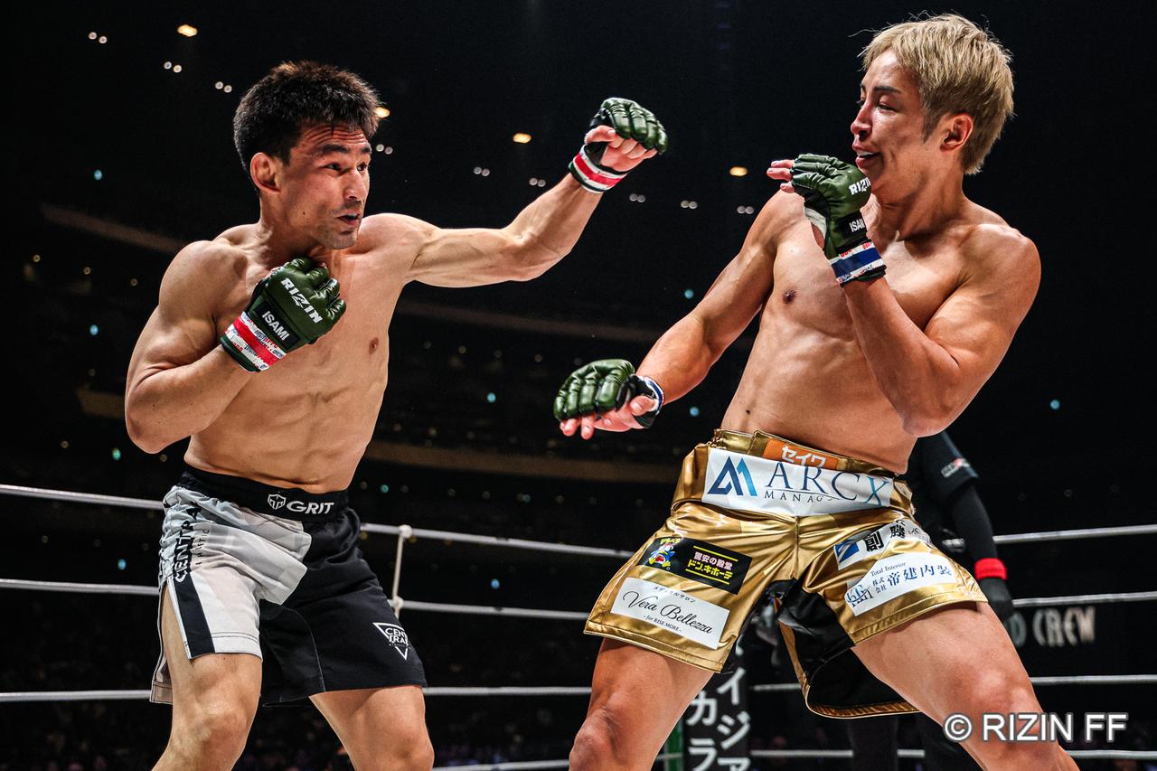 画像: 第6試合／カルシャガ・ダウトベック vs. 久保優太