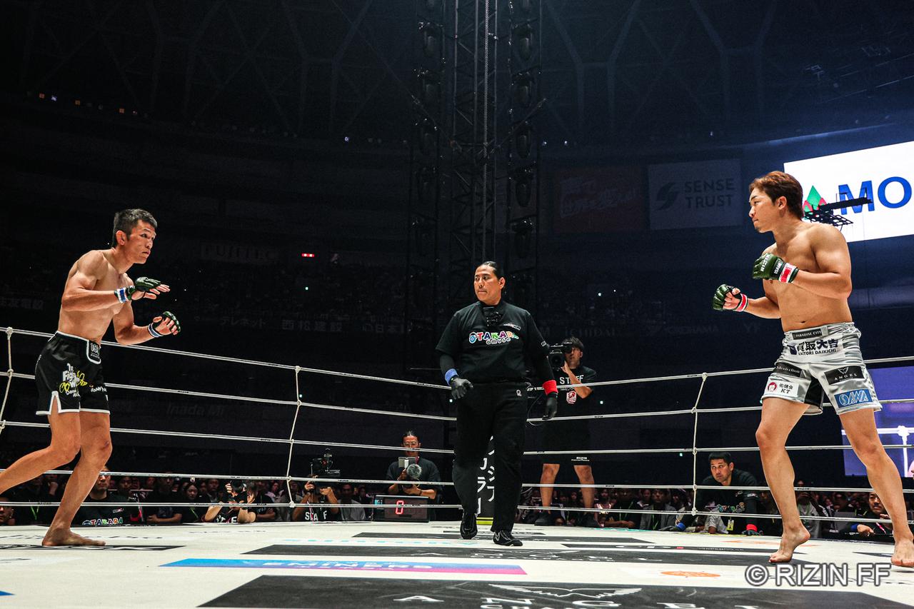 画像1: ROUND 1