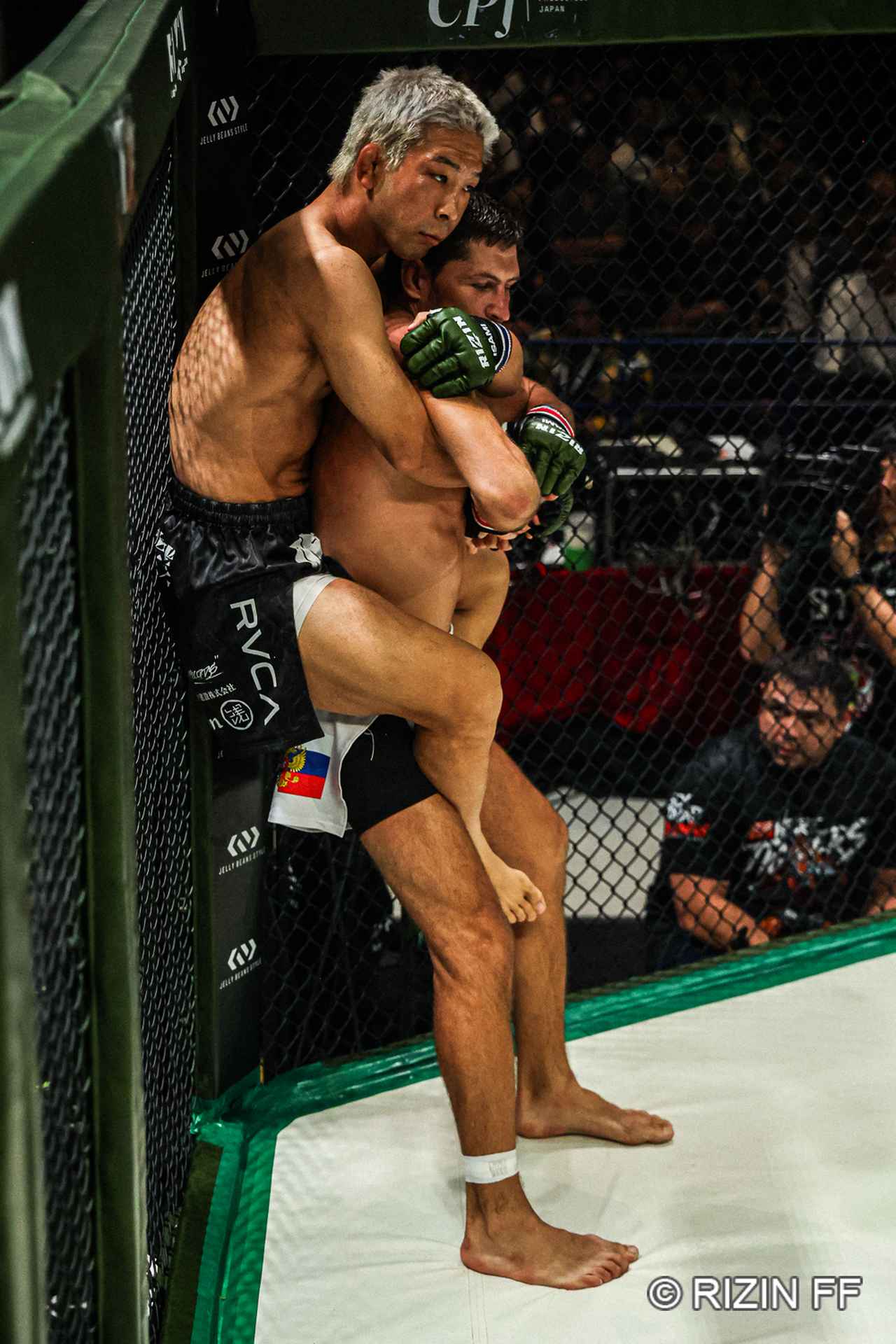 画像2: ROUND 1