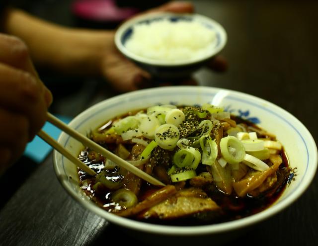 画像2: 富山ブラックの正しい食べ方~大喜編~