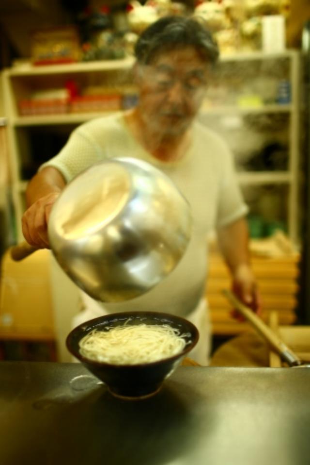 画像4: カプチーノ風の山かけうどんは絶品!