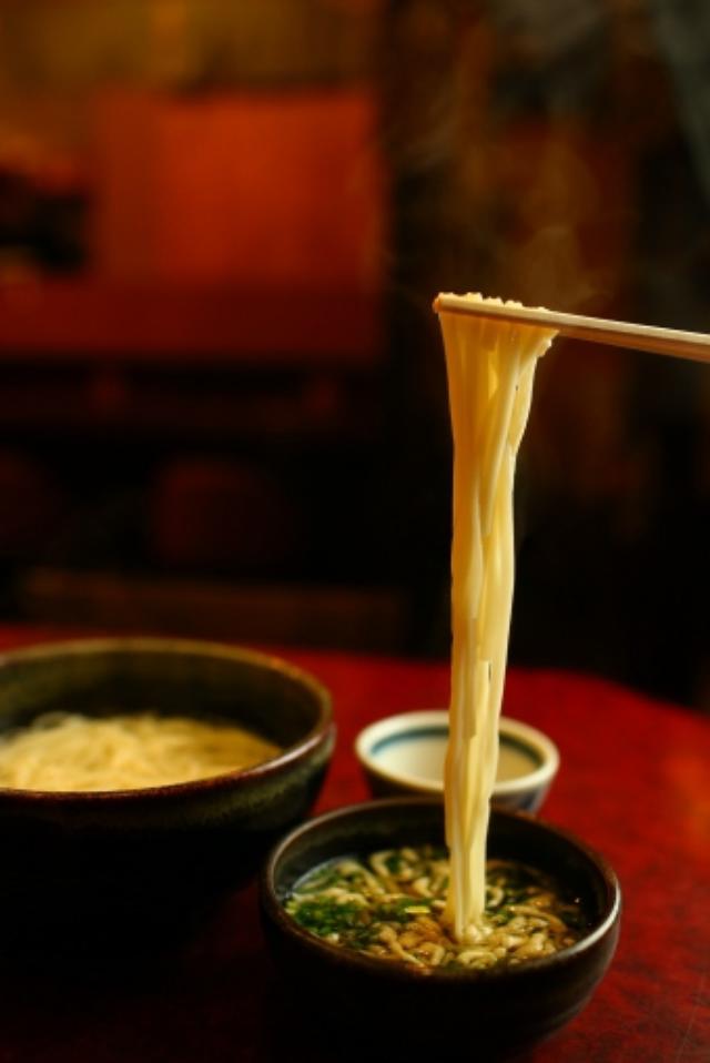 画像6: 湯気が立ち込める織田薪。おいなりさんが絶品!