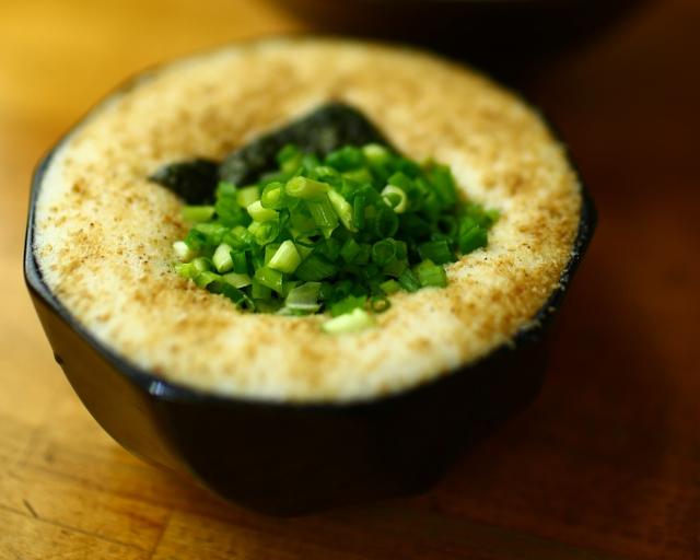 画像1: カプチーノ風の山かけうどんは絶品!