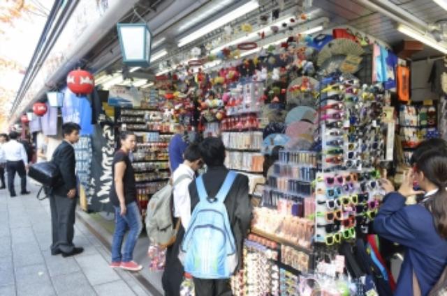 画像2: 月刊ゴルフダイジェスト1月号で紹介した「尾張屋」の上天ぷらそば。