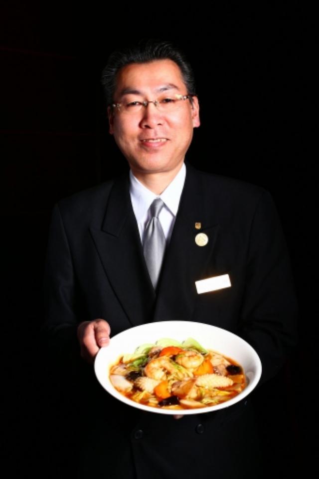 画像1: 萬珍楼さんは広東料理店らしい海鮮いっぱいのアン。