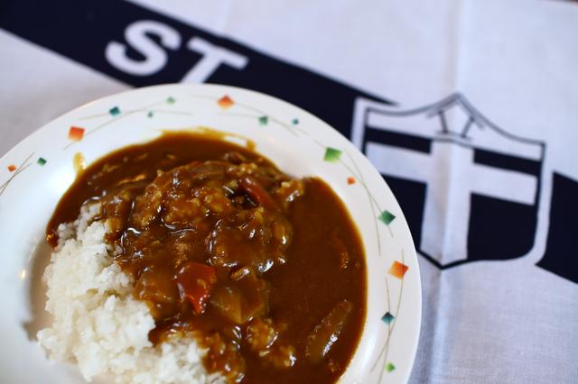 画像1: 『瀟洒なキャンパス、上品なカレー』