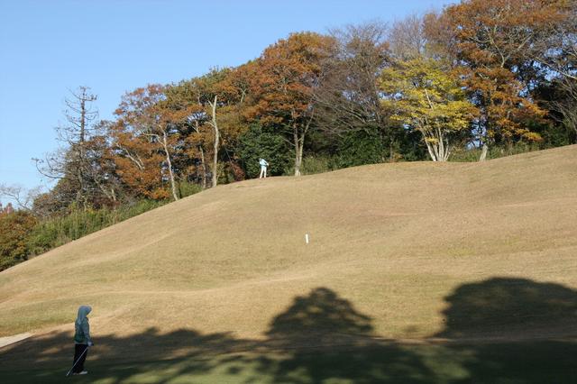 画像3: 「プレーヤーの攻撃に対して、コースは守りに徹する」
