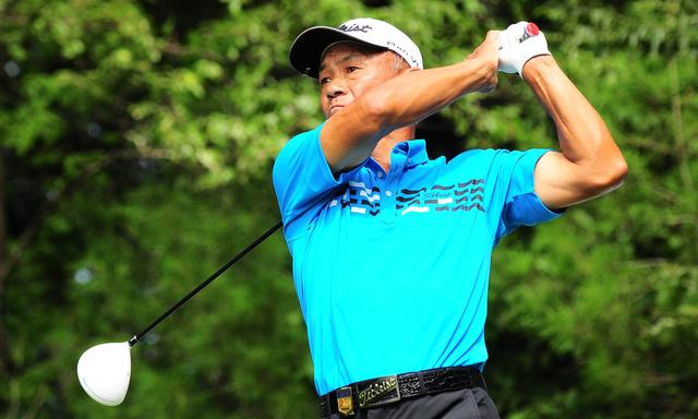 画像: 2015年、グローレ Fを手にシニアツアーの“勝ち頭”となった崎山武志プロ