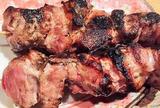画像: 豚の白モツ。炭焼きされた新鮮なモツは、口に入れるととろけるぅ~。