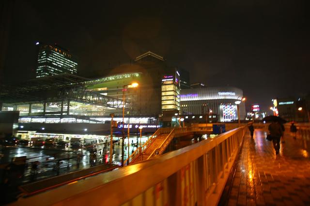 画像: 「大阪ぁ~の夜はぁ~~かなぁ~しー…」ベタですが歌いたくなっちゃいます。