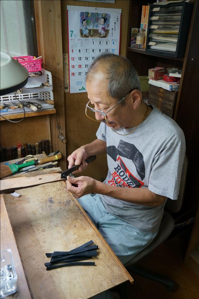 画像2: 工程は200以上 仕上がりまで3日