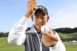 画像: マットの上だと打ち出しから無回転で真っすぐに転がった