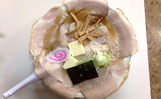 画像: チャーシュー麺750円。柏崎周辺のラーメン屋さんは大体これくらいが相場でした。