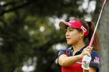画像: 「スウィングでつかまえなくても勝手にボールがつかまえてくれる」と香妻プロ。打感もいいとビックリ