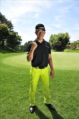 画像: 宍戸のコース内にて、満面の笑みを浮かべる上井プロ
