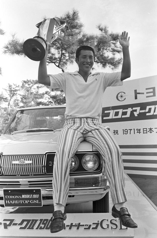 画像: 尾崎将司。初優勝の舞台裏!@1971年日本プロ【Vol.5】
同じ組の島田と増田は、尾崎援護に回った!