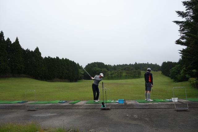 画像: 「富士山見えねーよ!」(とがし) 「予約当日は晴れ予報だったよね?」(F山隊長補佐)