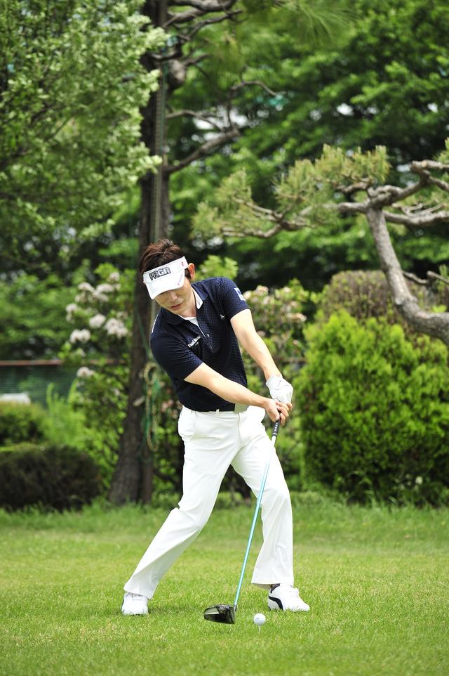 画像3: ウェッジに“スパスト”!?松山英樹の秘密練習
