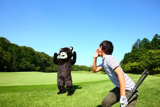 画像1: もしゴルフ場で『クマ』に遭ったら…?