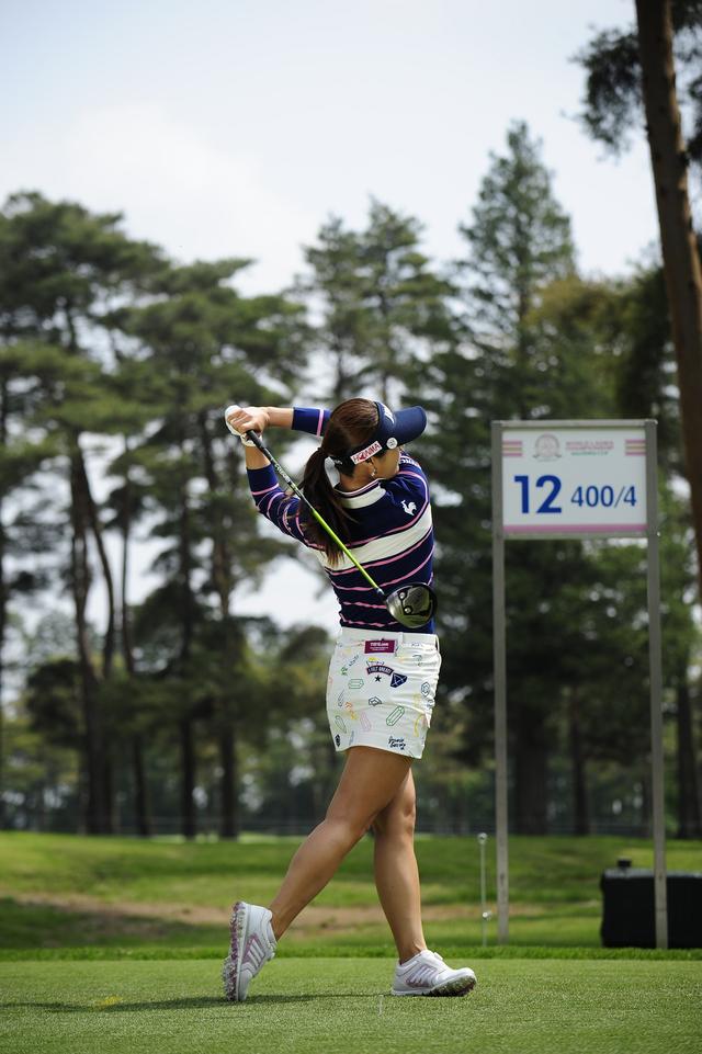 画像16: ベタ足が強さの秘密! キム・ハヌルのドライバー【勝者のスウィング】