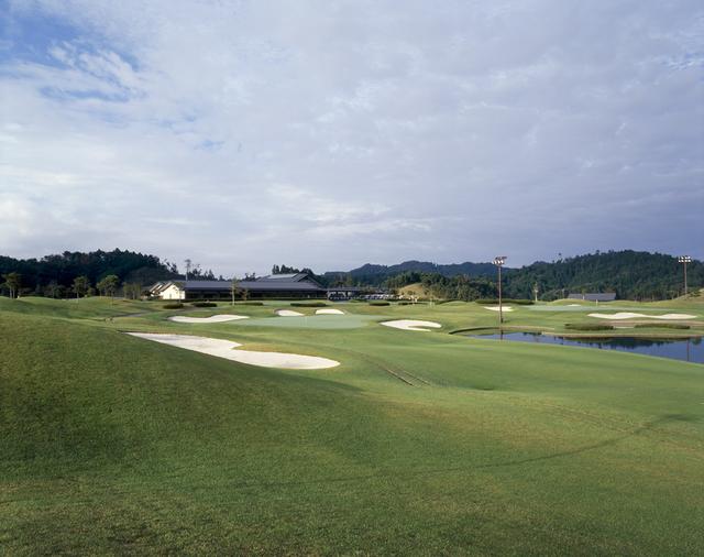 画像: 最終18番ホールは540Yards Par5