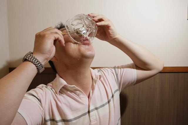 画像: 最後は気合で飲み干せ!